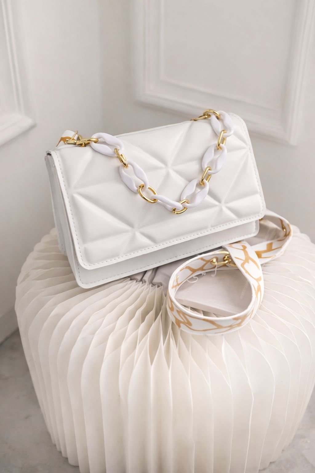 quilted chain handbag