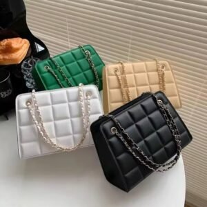 noire grid quilted shoulder bag